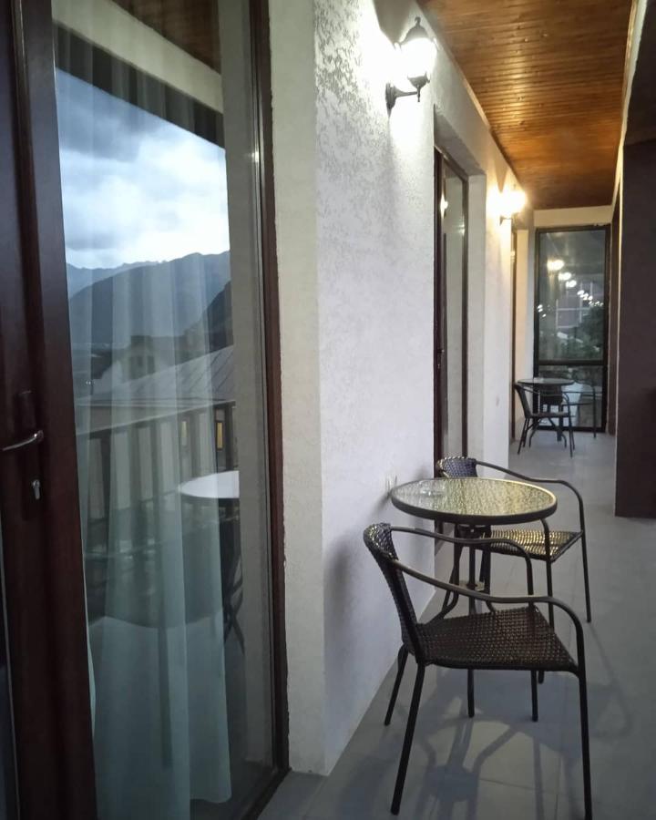 Elsada Hotel Kazbegi Bagian luar foto