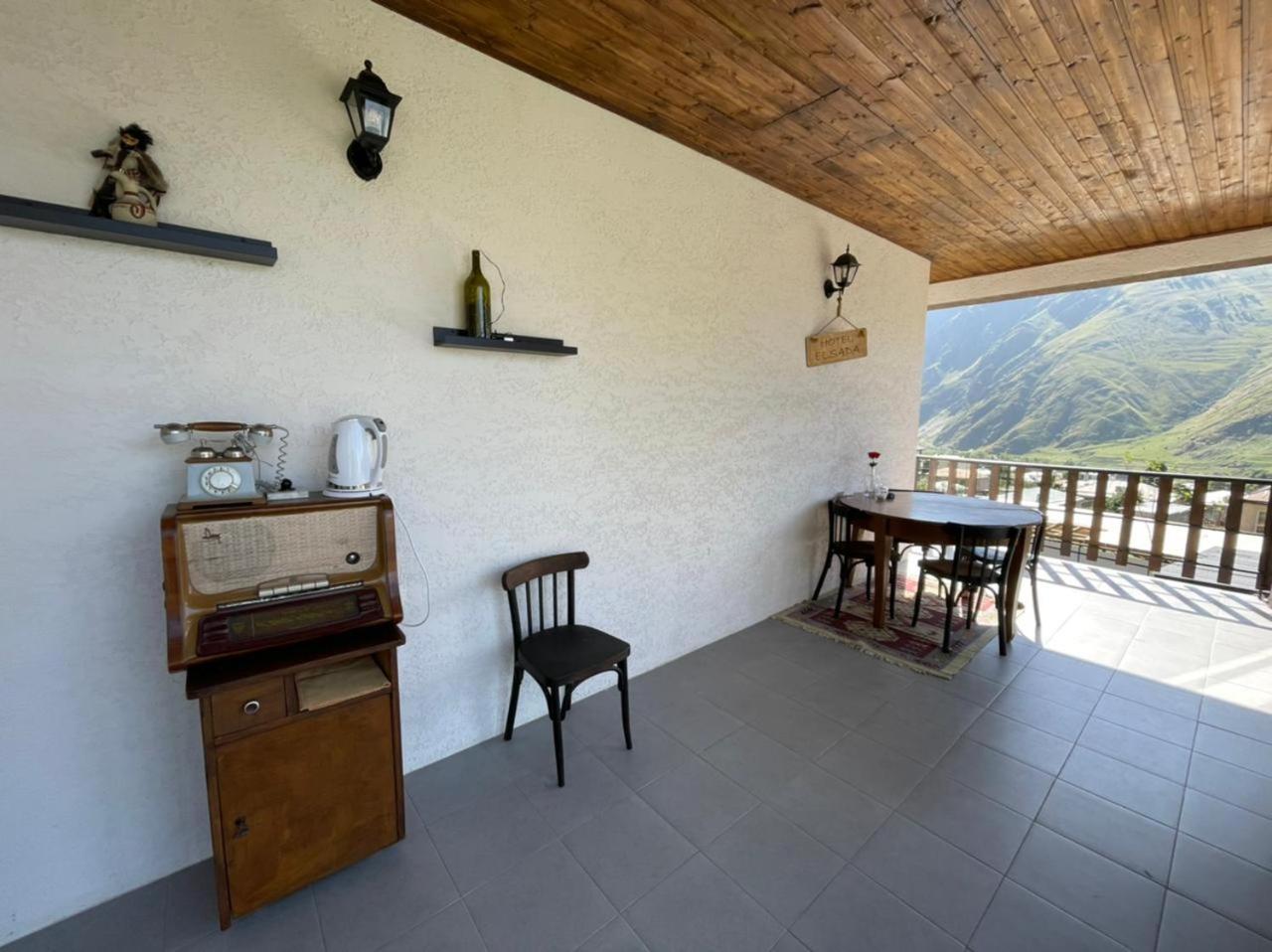 Elsada Hotel Kazbegi Ruang foto