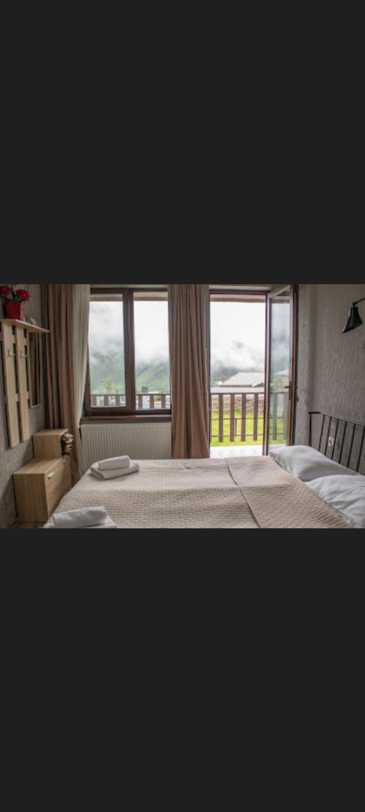 Elsada Hotel Kazbegi Bagian luar foto